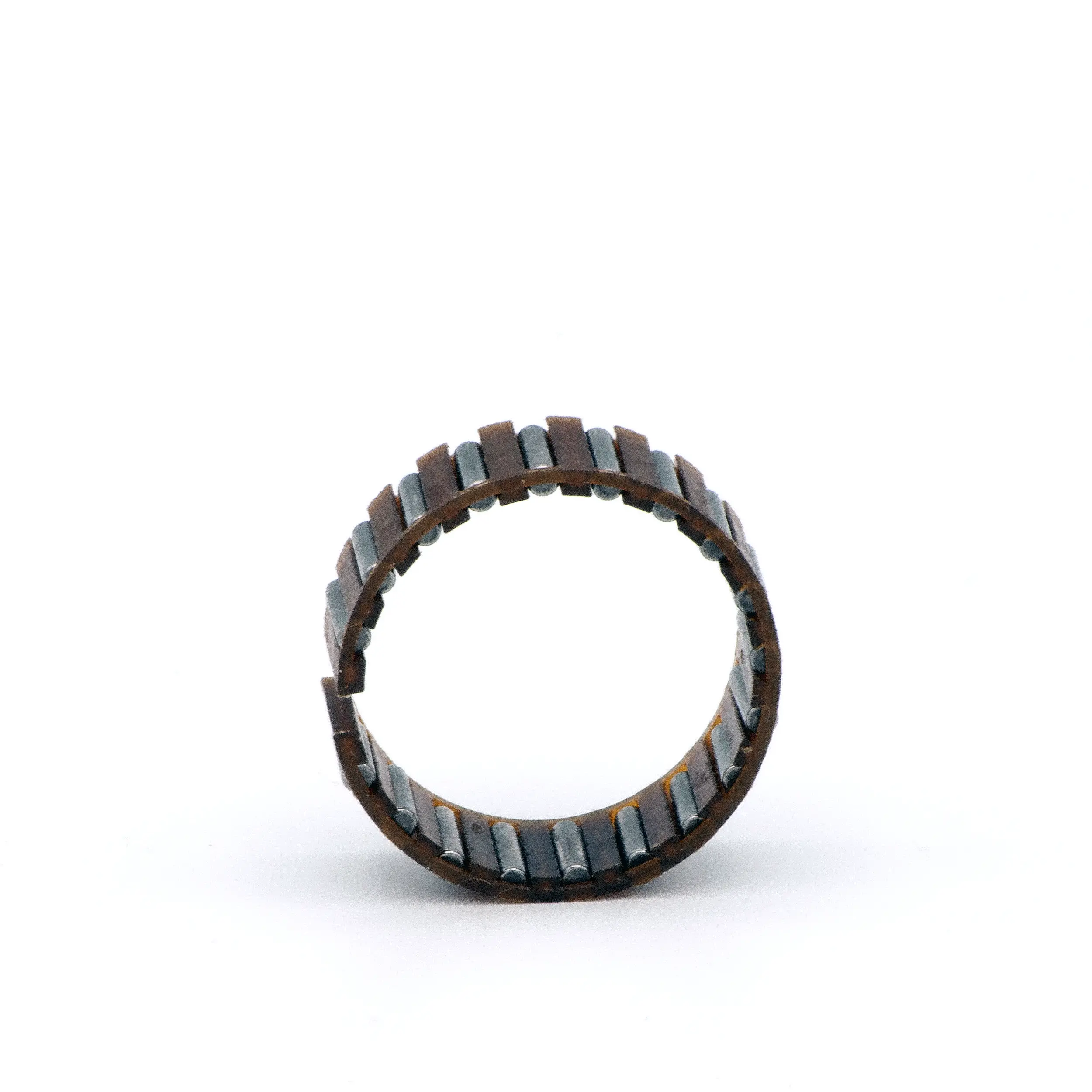 Geteilter Nadelkranz 22 × 26 × 10 mm